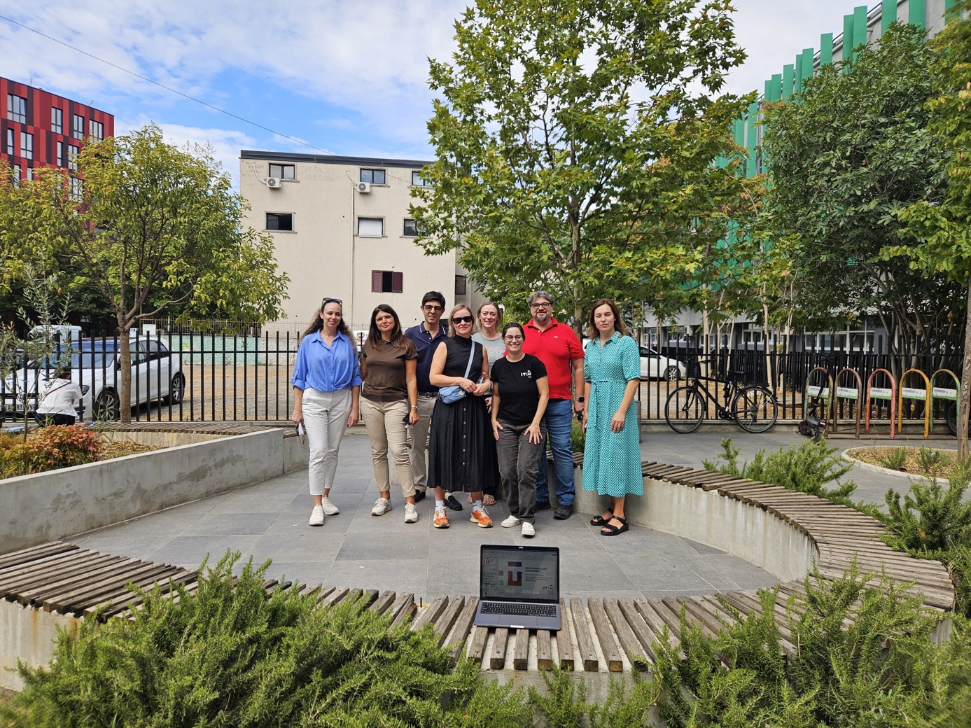 Group photo of UNINOVIS partners in a courtyard in Tirana